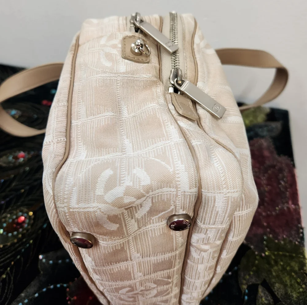 Chanel Bag - Picture 6 of 12